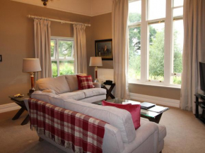 Hotels in Warwick